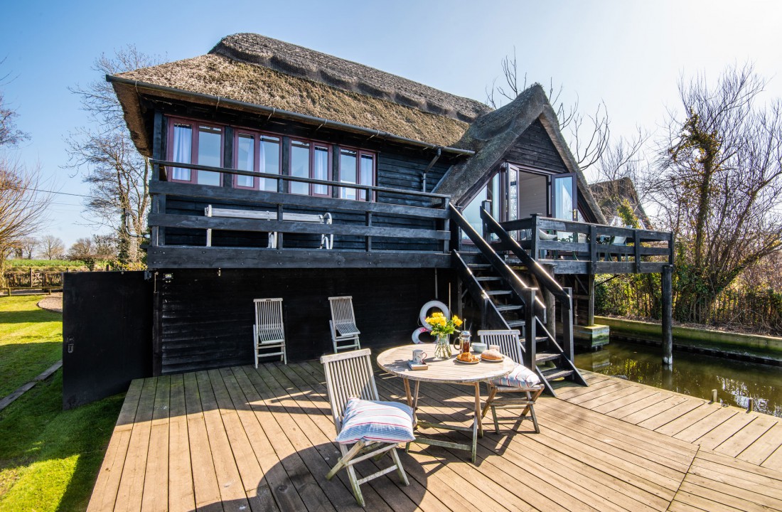 wide angle boathouse